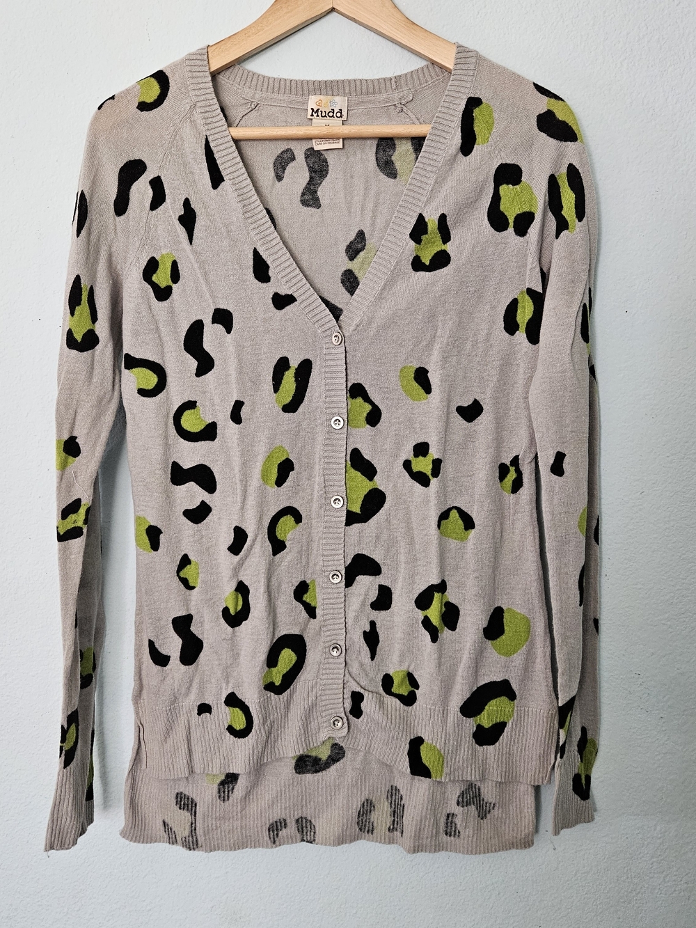 Mudd Women's V-Neck Leopard Print Cardigan - Taupe & Lime